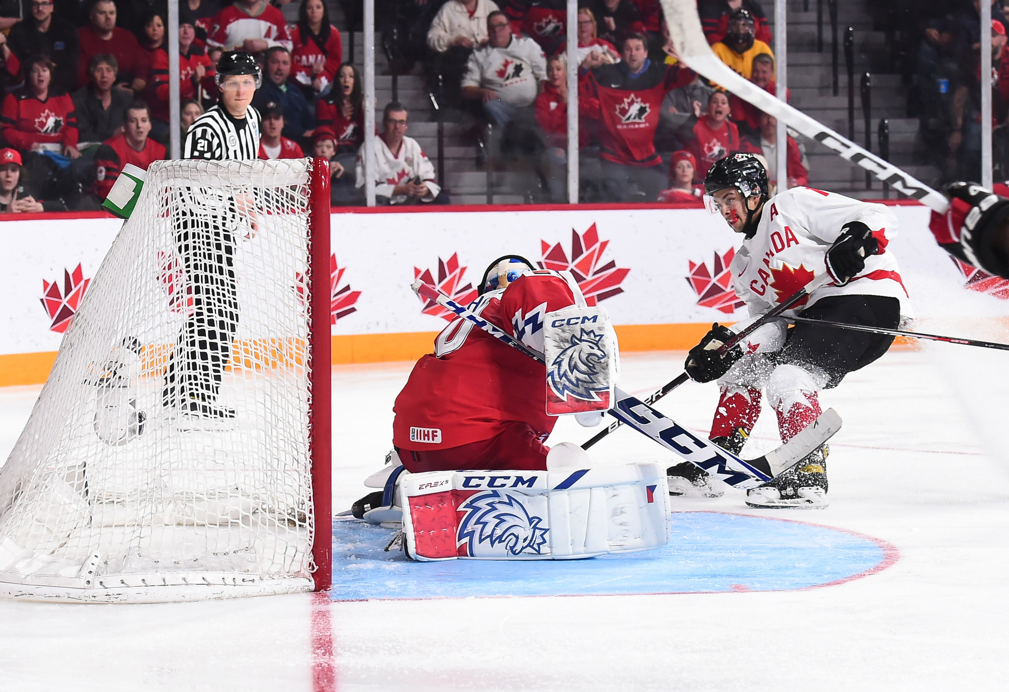 Guenther's golden goal lifts Canada past Czechia 3-2 in OT for 20th world  junior title - Aldergrove Star