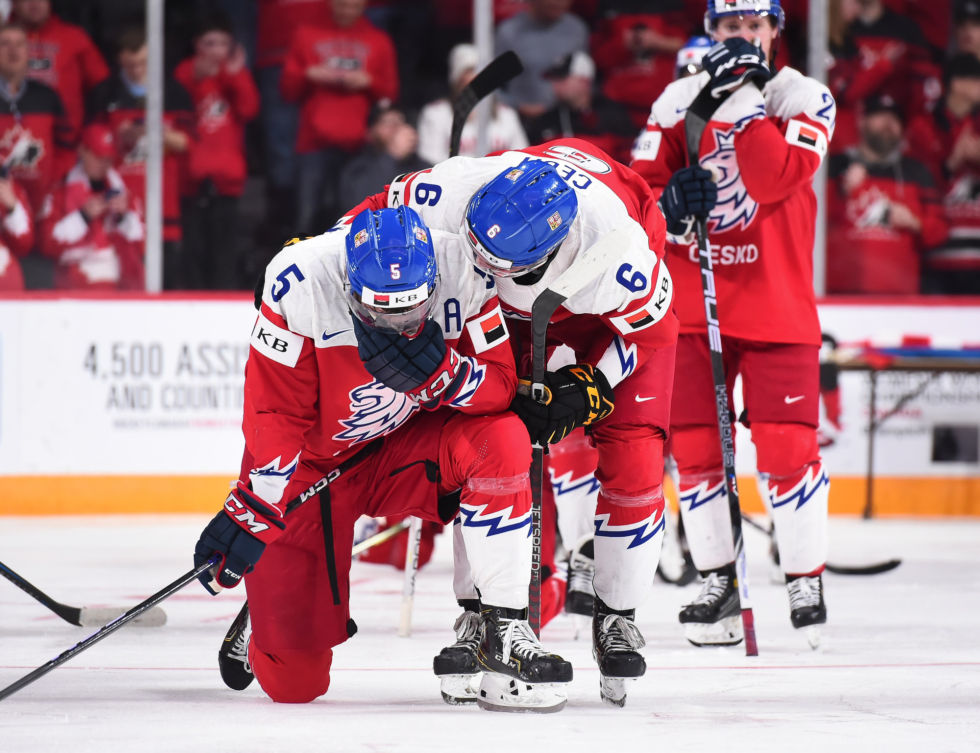 IIHF Guenther scores golden goal