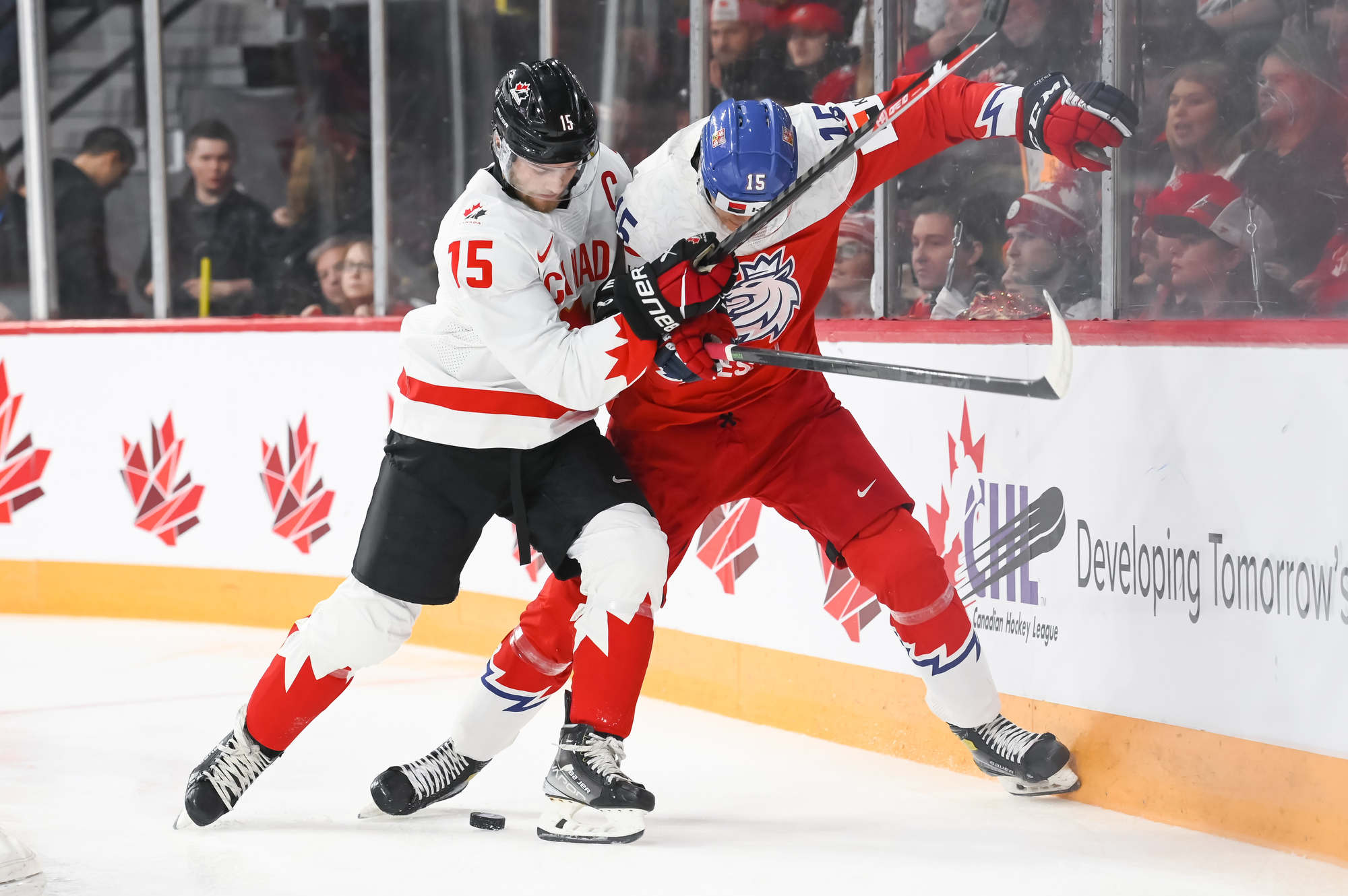 Hockey Night in Canada on X: WHAT A GAME, WHAT A FINISH 👏 Dylan Guenther  with with the golden goal for Canada at the 2023 #WorldJuniors 🇨🇦🥇   / X
