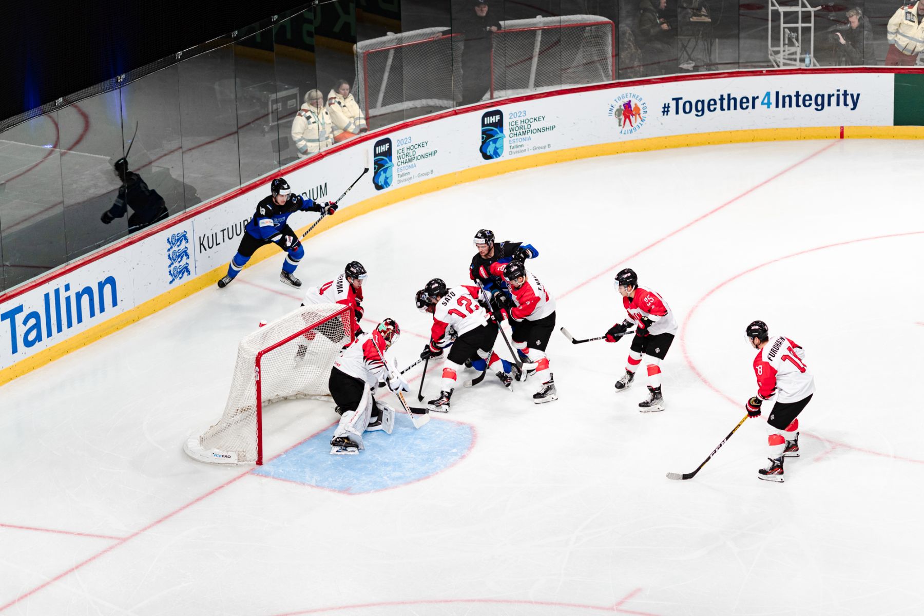 IIHF - Japan Grinds Out 4th Straight Win