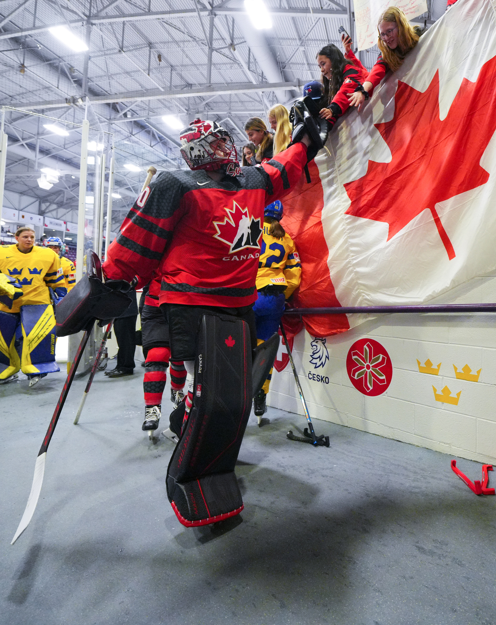 IIHF Gallery Canada vs Sweden (QF) 2023 IIHF Women's World