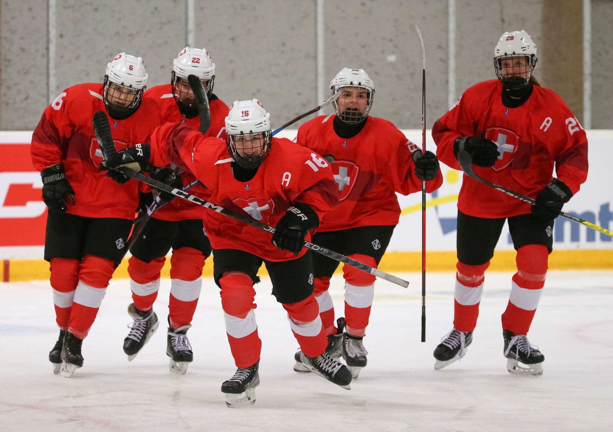 Slovak hockey player Nela Lopušanová debuts in the US with four goals 