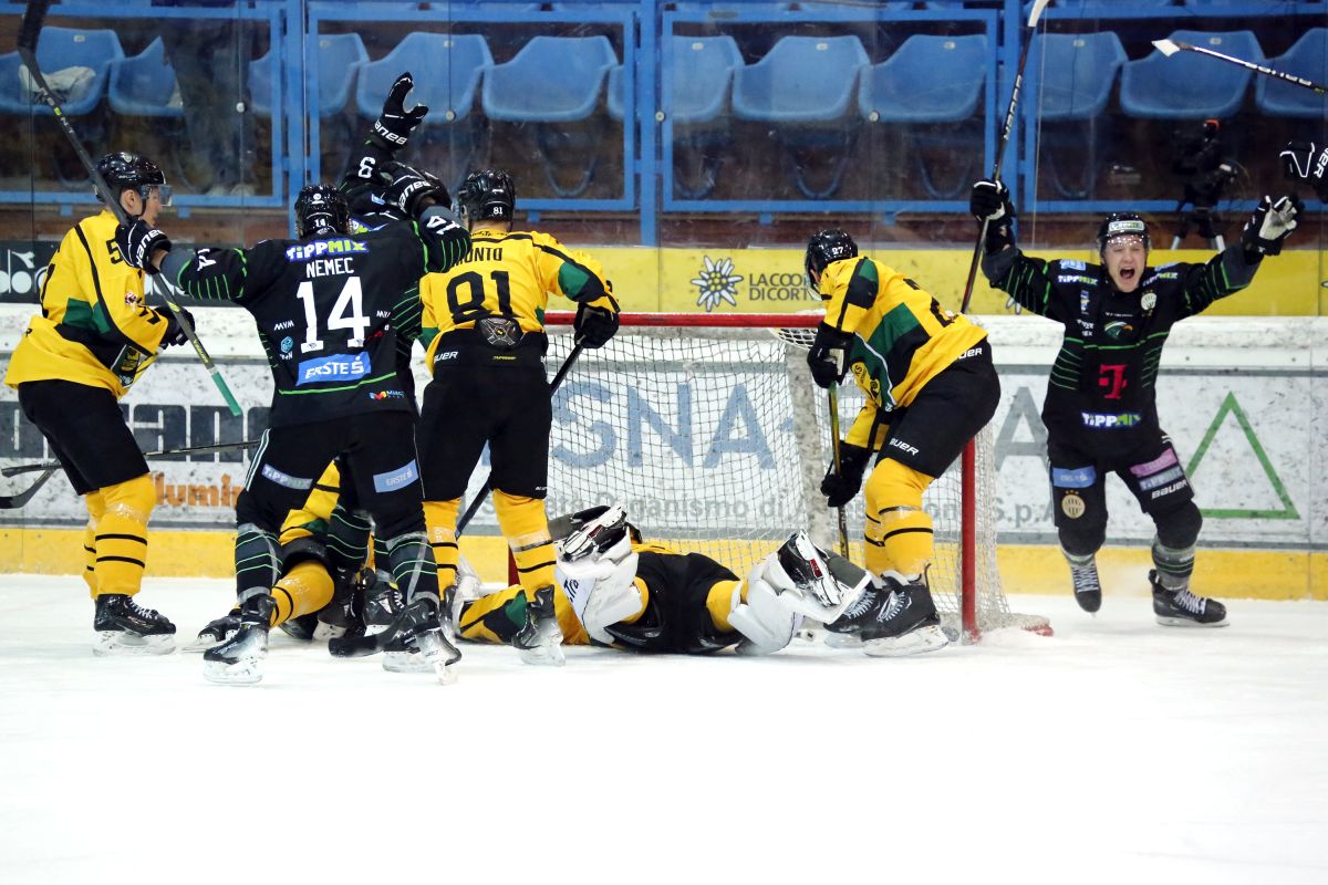 IIHF - Gallery: 2024 IIHF Continental Cup - Group F - GKS Katowice vs Ferencvarosi  TC