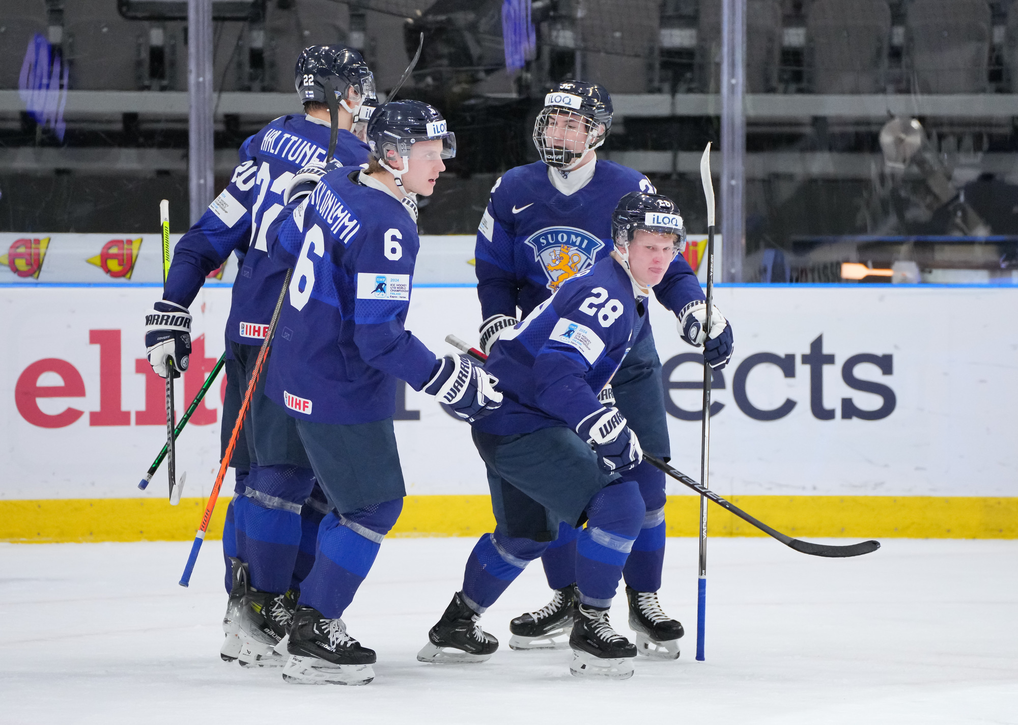 IIHF - Finns Win First Game