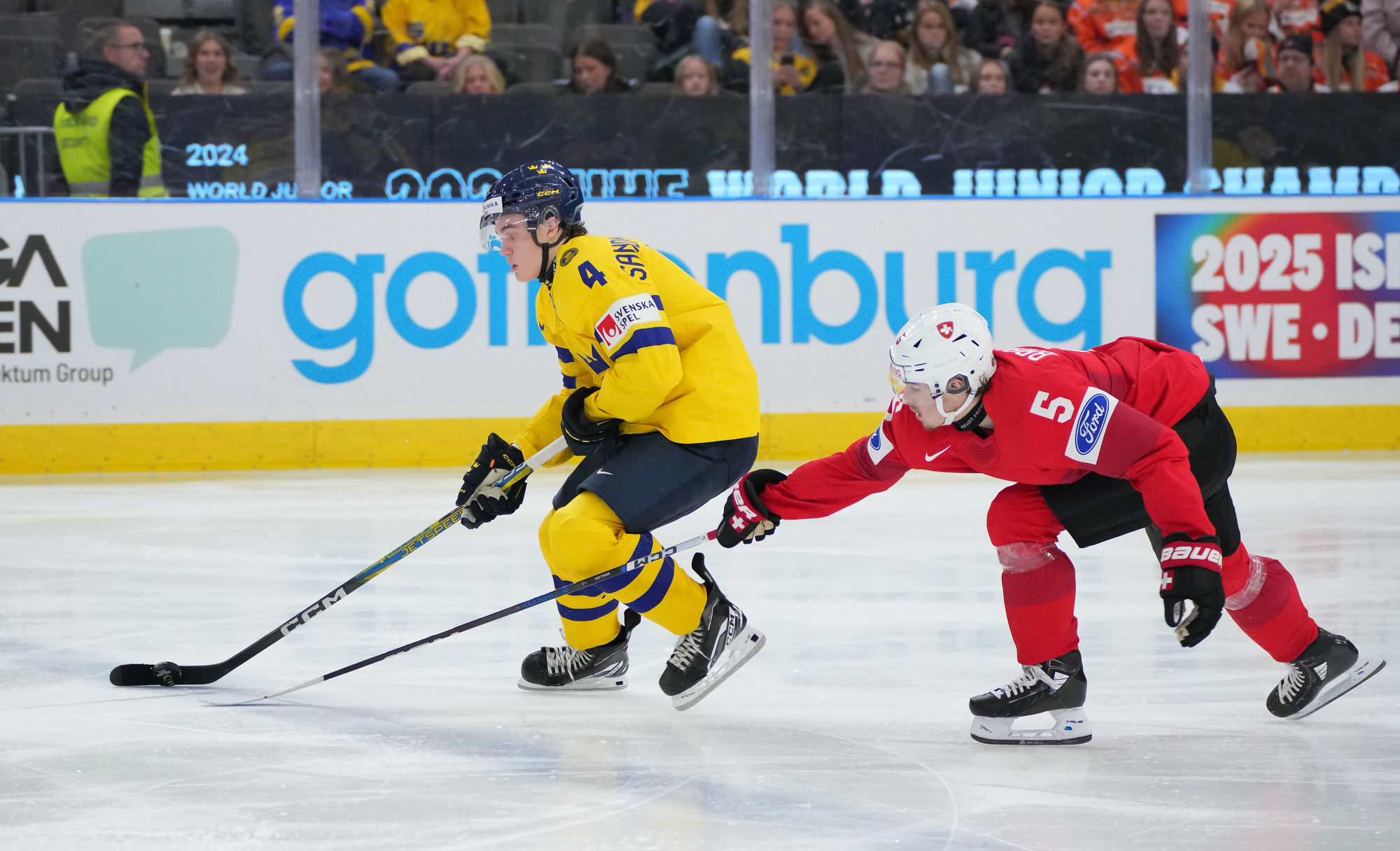 IIHF Gallery Sweden Vs Switzerland QF 2024 IIHF World Junior   20240102 389357 Mz 