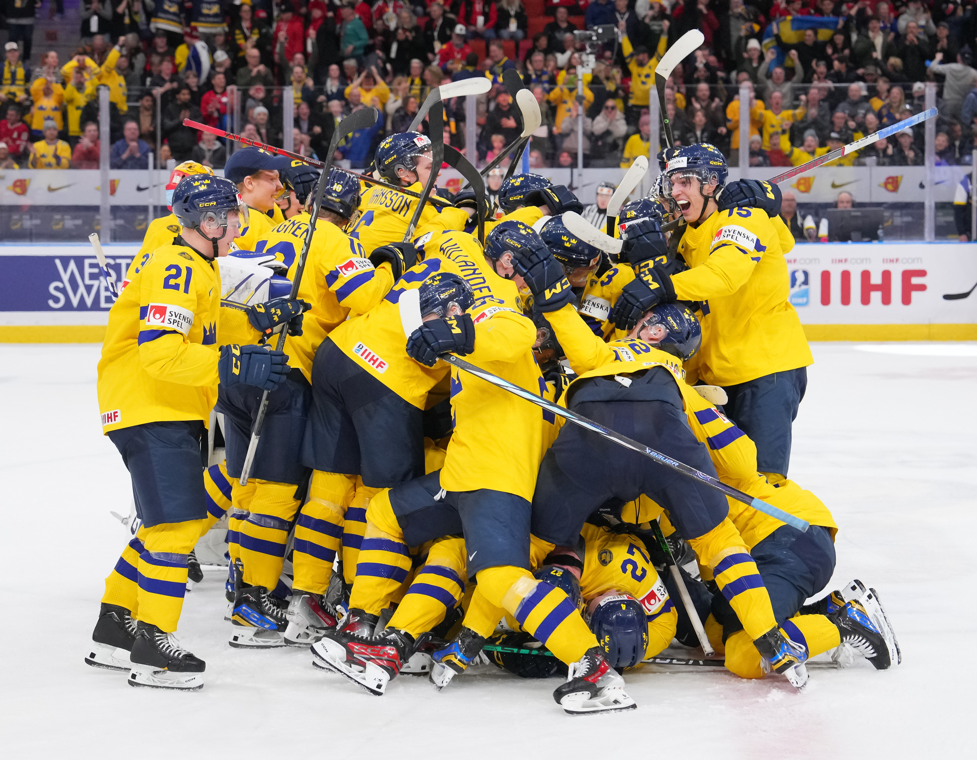 IIHF Gallery Sweden Vs Switzerland QF 2024 IIHF World Junior   20240102 390412 Mz 