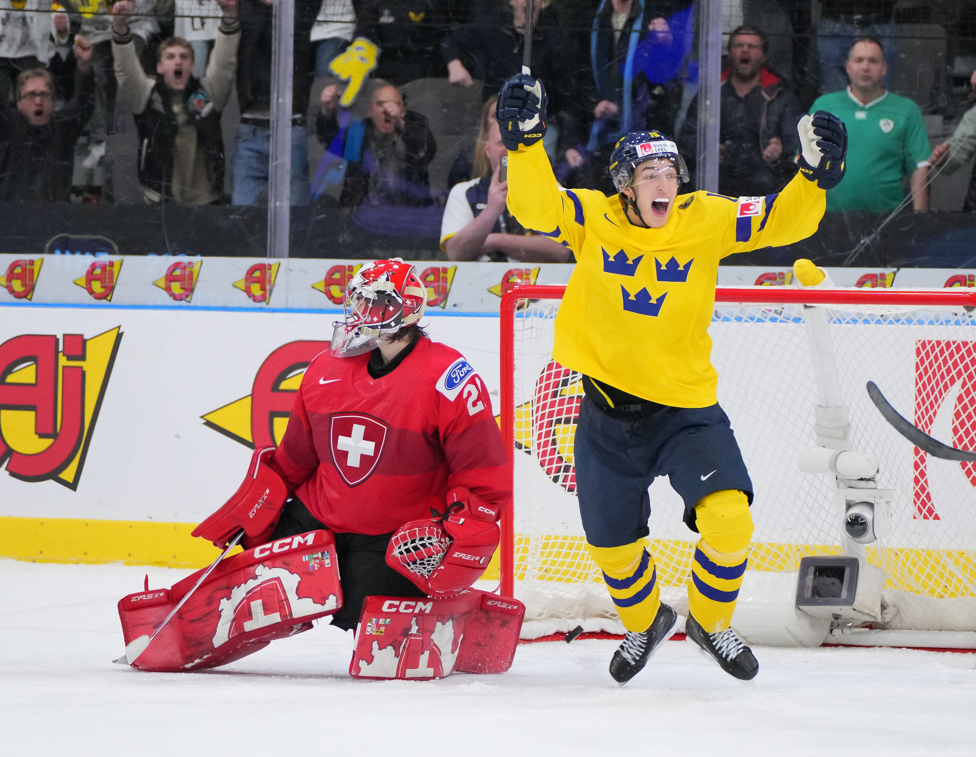 IIHF Gallery Sweden Vs Switzerland QF 2024 IIHF World Junior   20240102 390736 Mz 