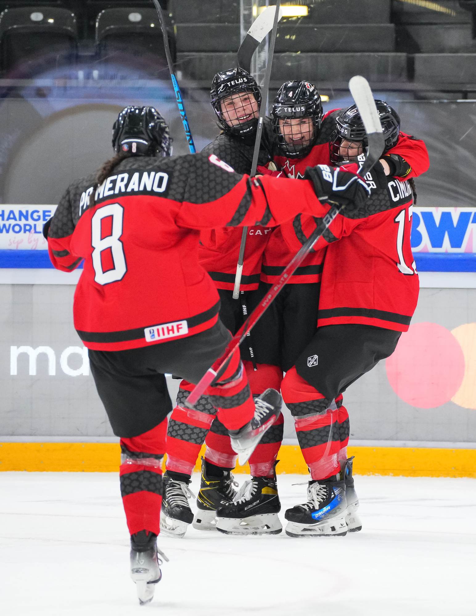 IIHF Canada cruises into medal round
