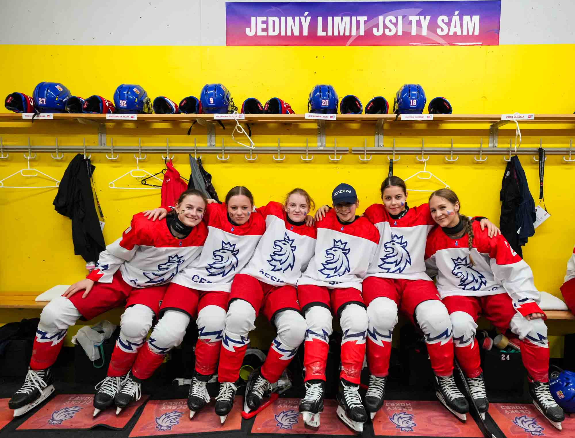 IIHF History! Czechs beat Canada in semis