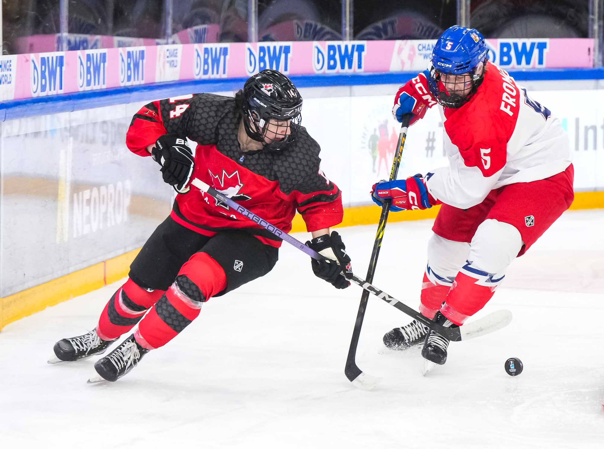 IIHF History! Czechs beat Canada in semis
