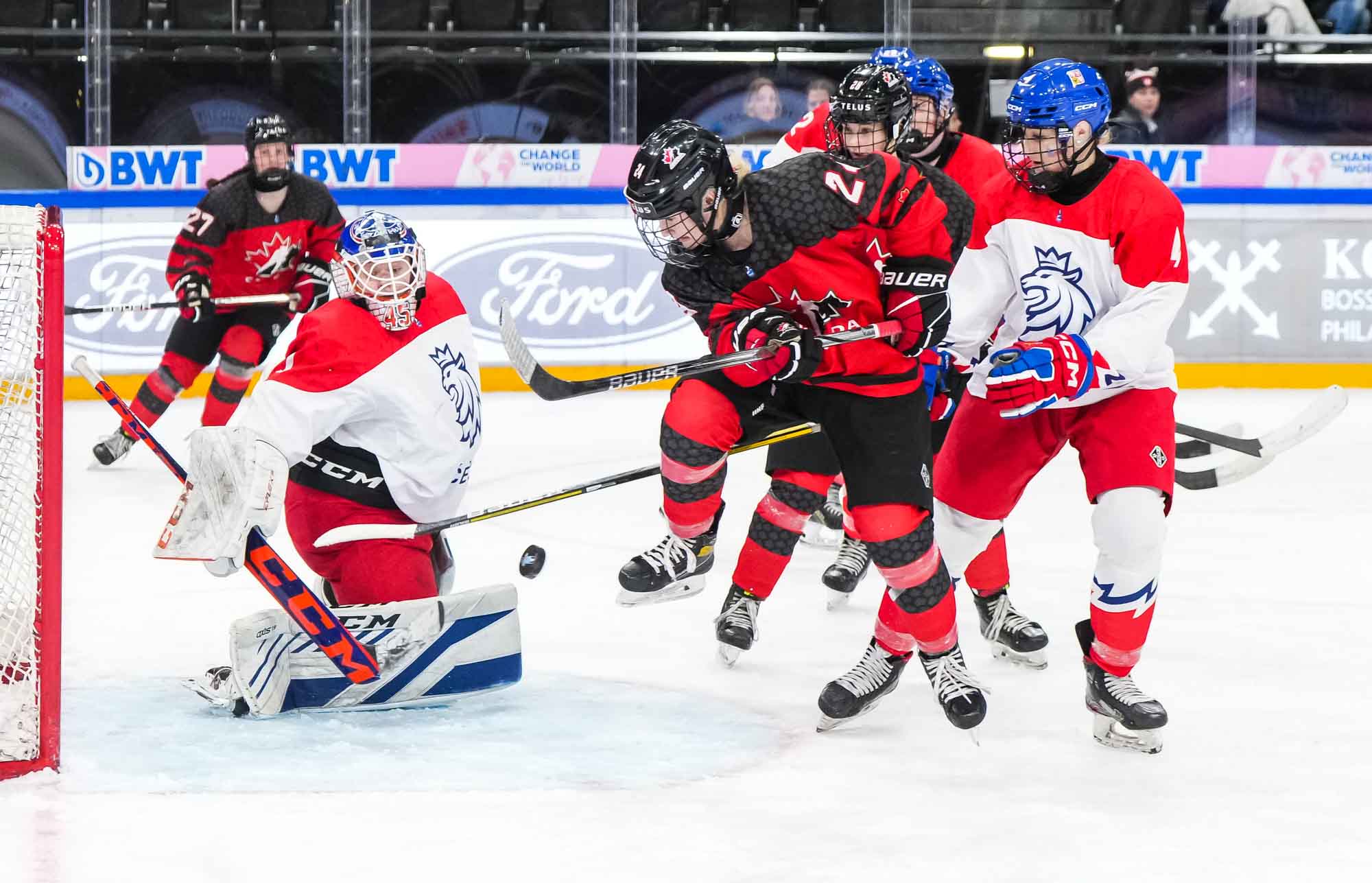 IIHF Can Czechs challenge Canada in Group B?