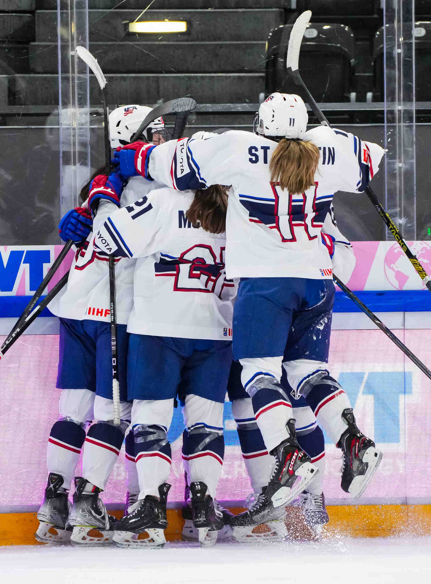 IIHF Gallery United States Vs Finland 2024 IIHF Ice Hockey U18   201507 Gm19usavfin 095ac 