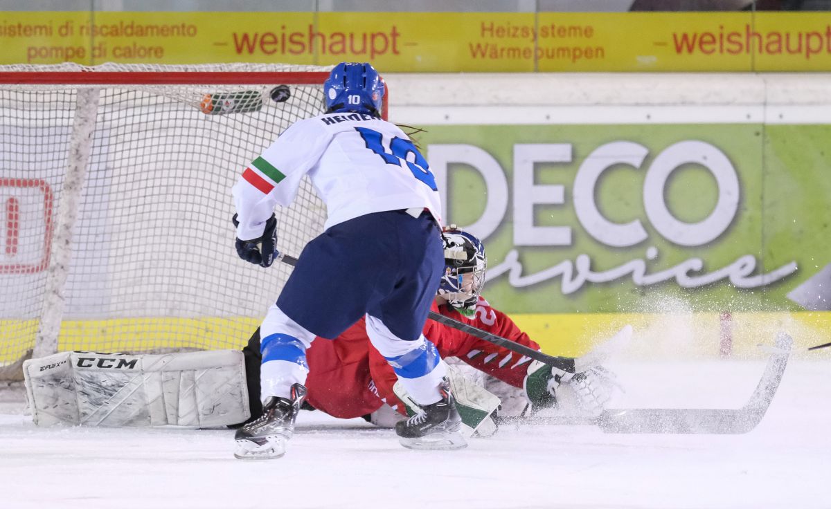 IIHF Gallery Hungary vs Italy 2024 IIHF Ice Hockey U18 Women's