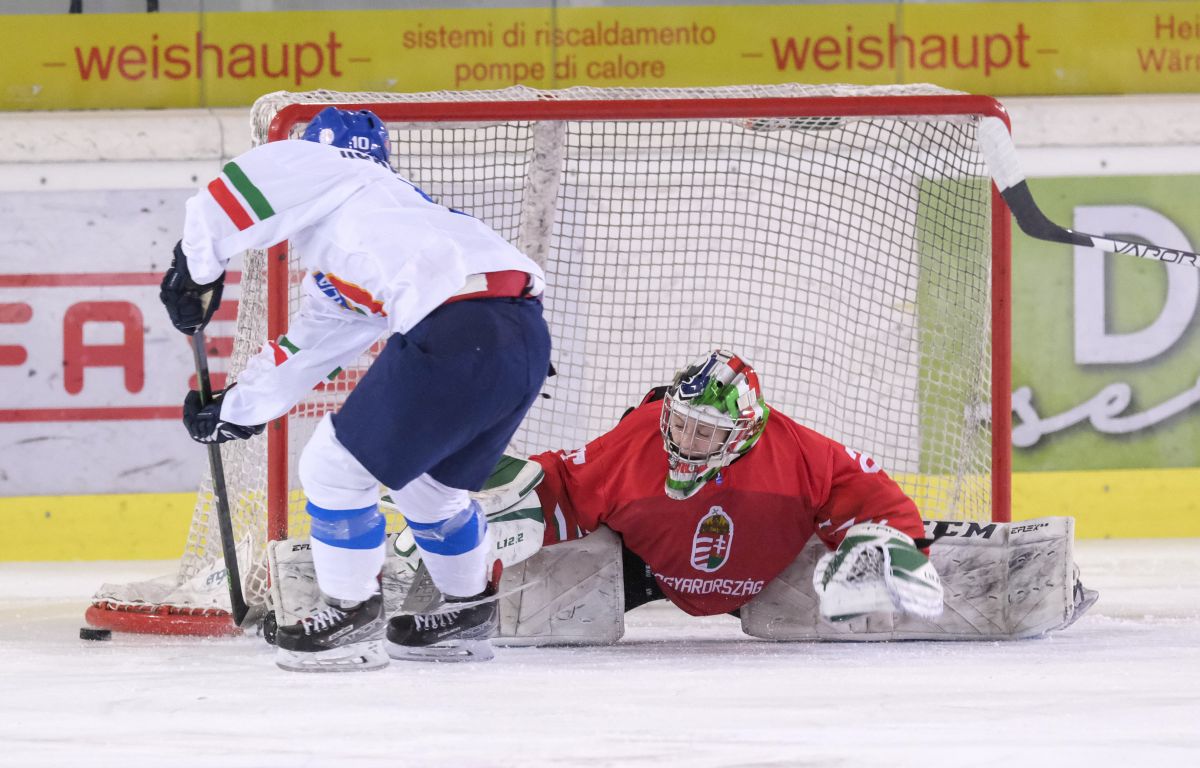 IIHF Gallery Hungary vs Italy 2024 IIHF Ice Hockey U18 Women's