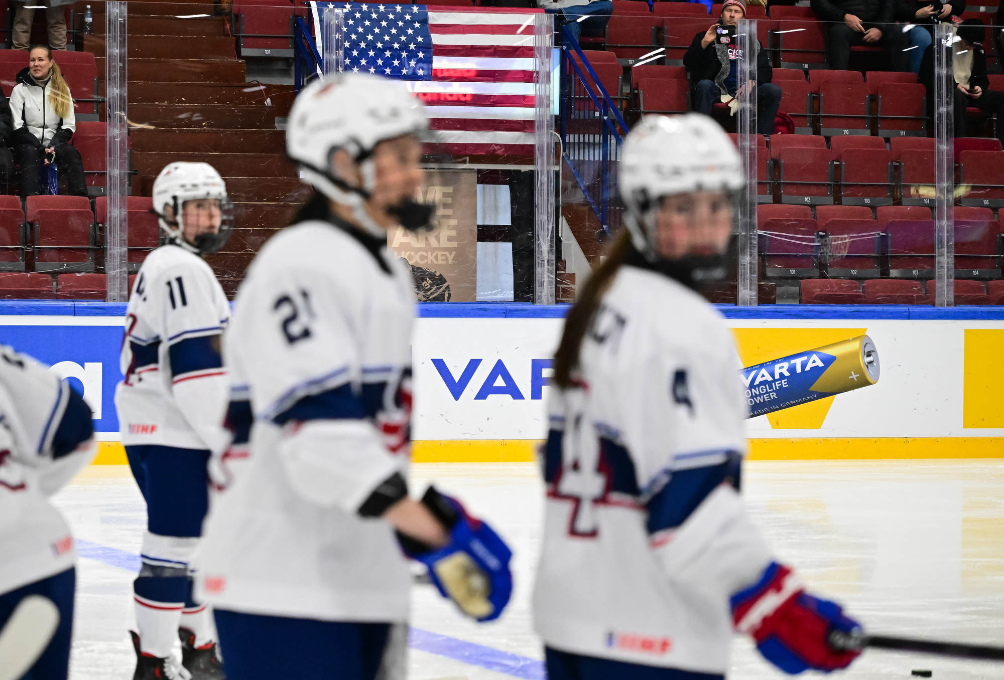 IIHF Fanale takes U.S. to finale