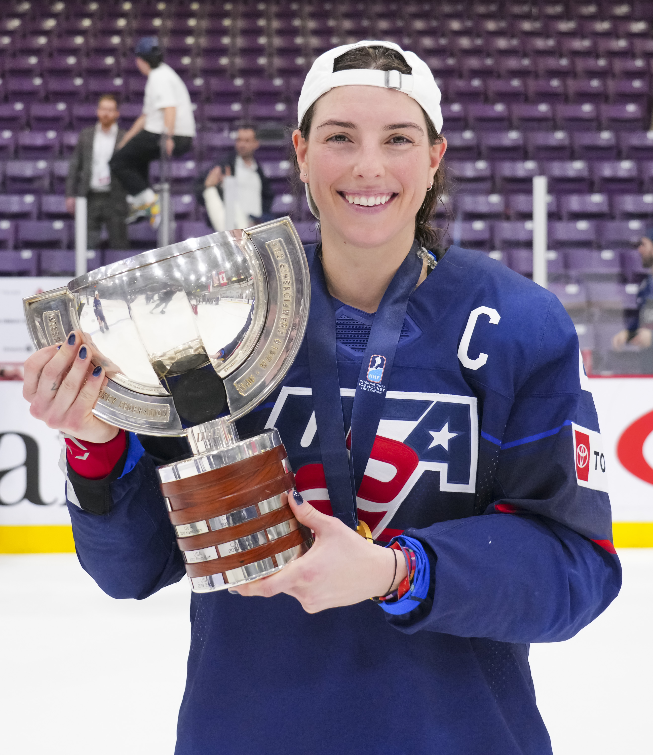 USA's Hilary Knight is 1st IIHF Female Player of the Year - ESPN