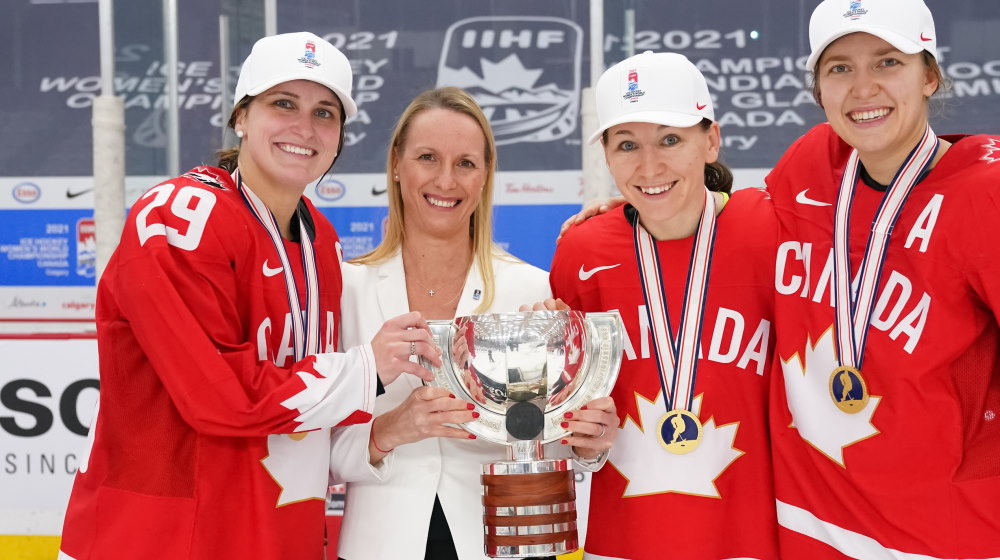 Top Women's Hockey Players Announce Series of Tournaments, Chicago News