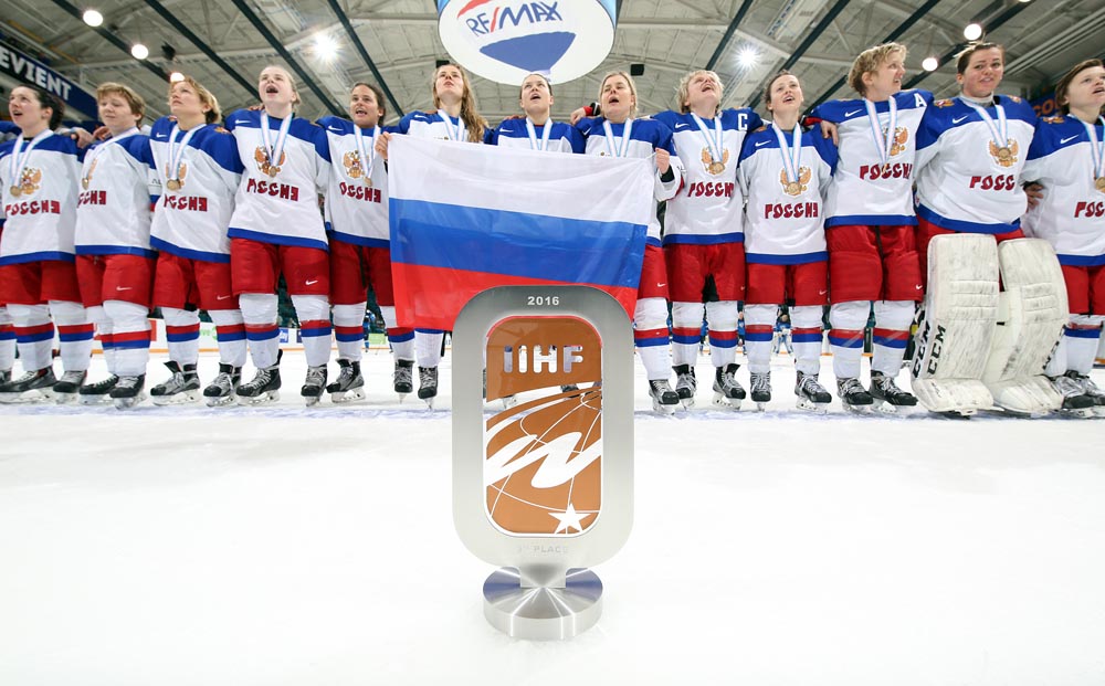 IIHF - Sosina shoots to thrill!